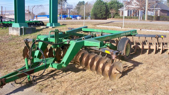 1998 John Deere 630