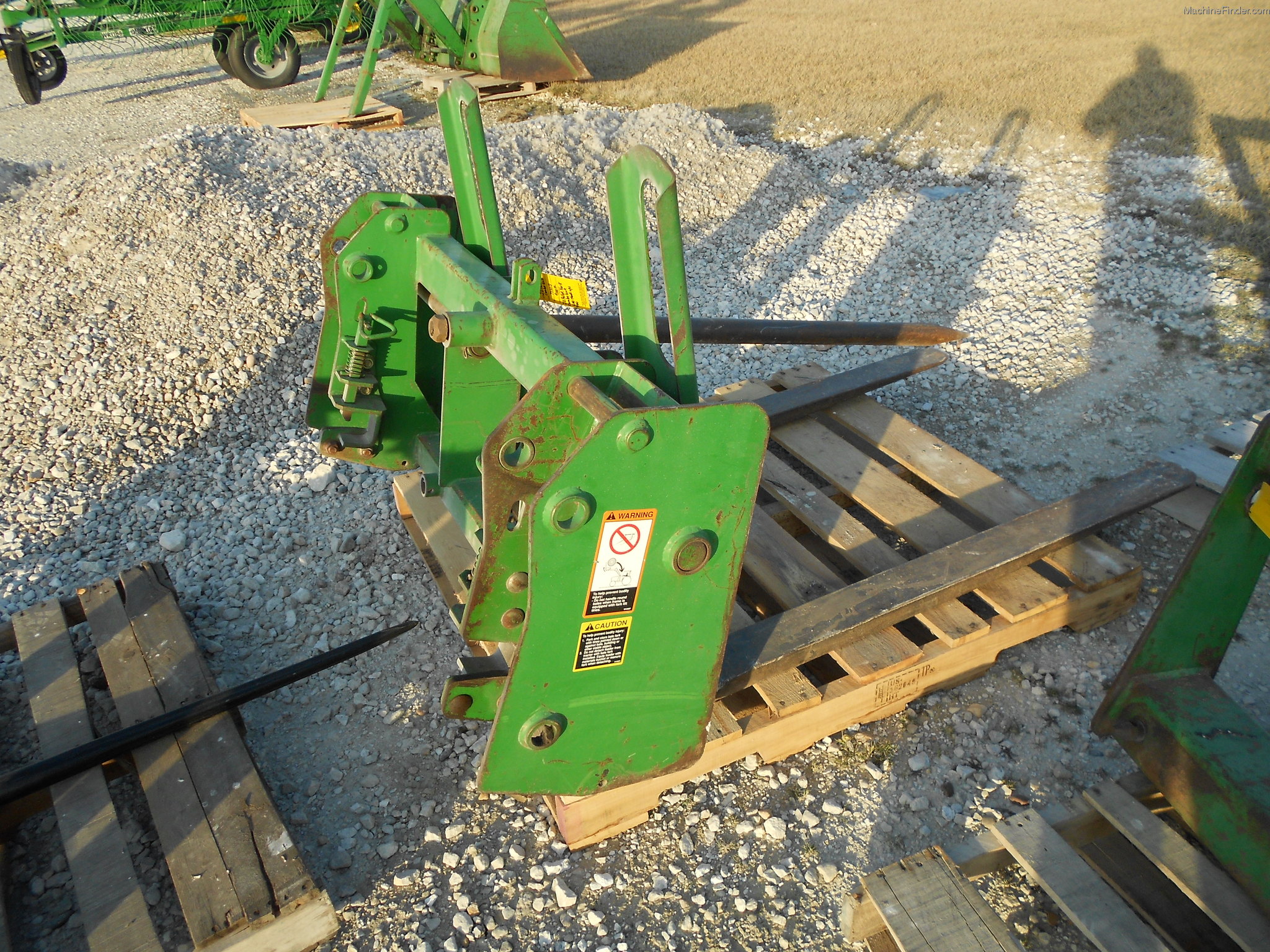 John Deere PALLET FORK/BALE SPEAR Hay Equipment Handling and