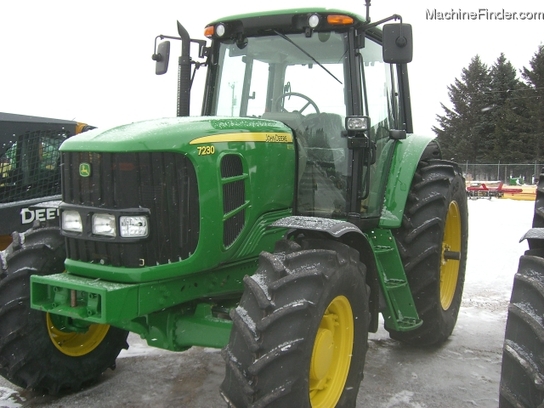 2012 John Deere 7230