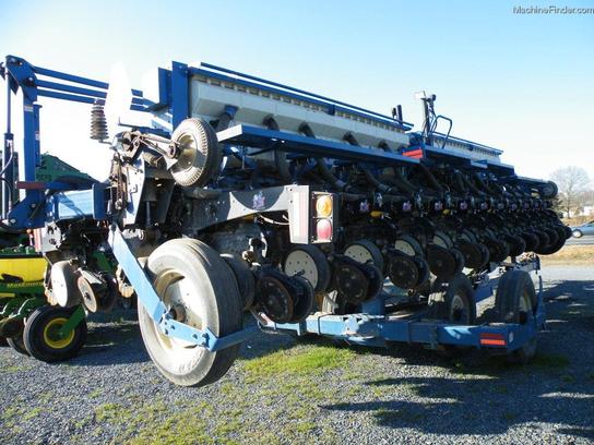 2006 Kinze 3650