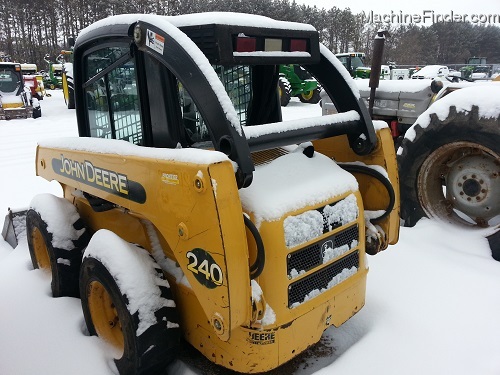 2002 John Deere 240