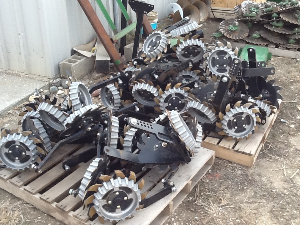 2013 John Deere Floating row cleaners Planting & Seeding Planters