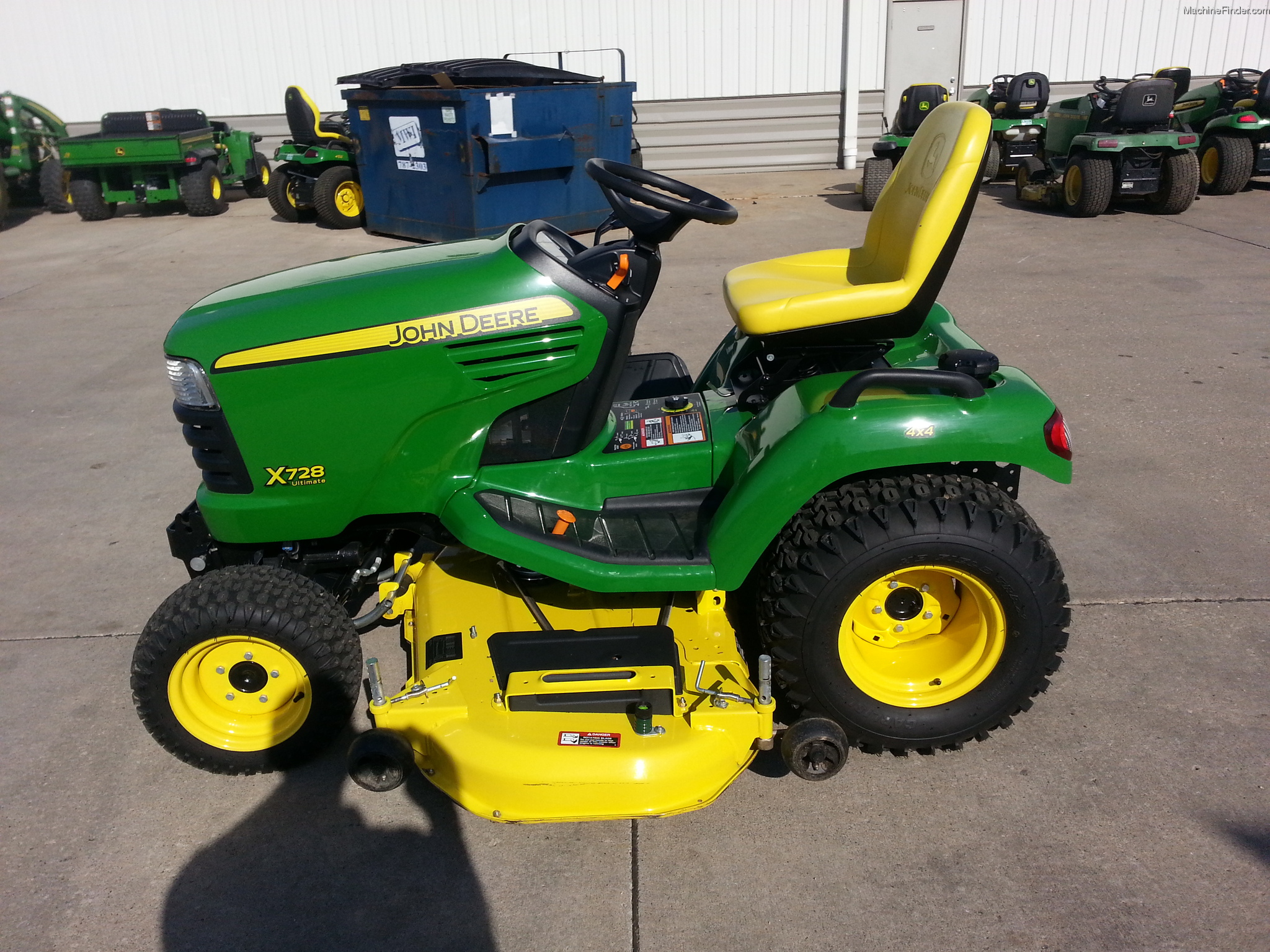 2012 John Deere X728 Lawn & Garden and Commercial Mowing John Deere