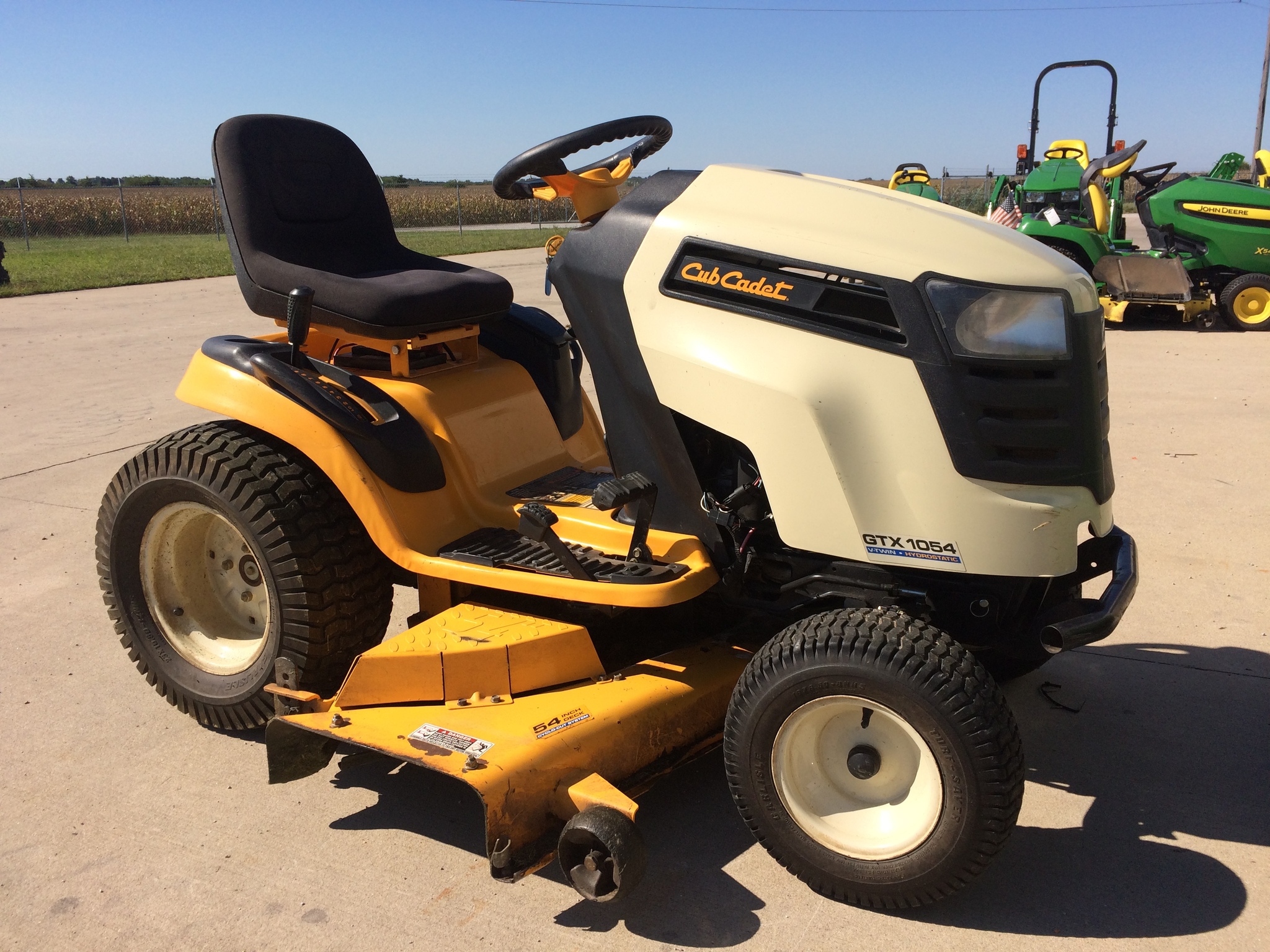 Cub Cadet GTX1054 Lawn & Garden Tractors for Sale [63385]