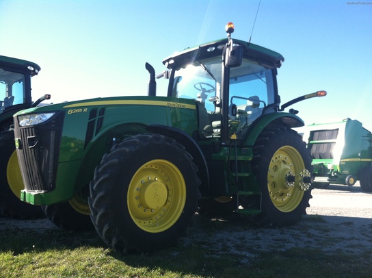 2012 John Deere 8285R