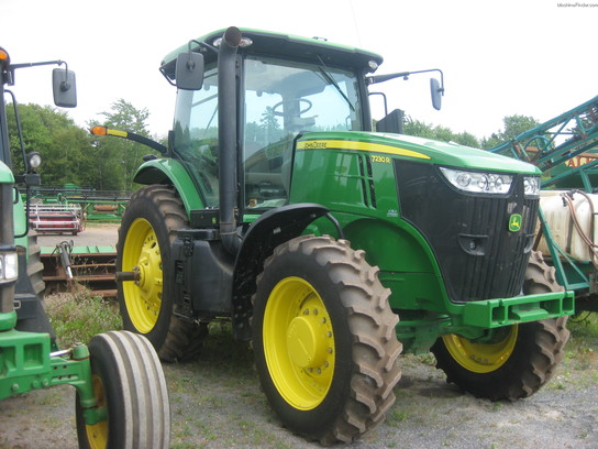 2012 John Deere 7230R