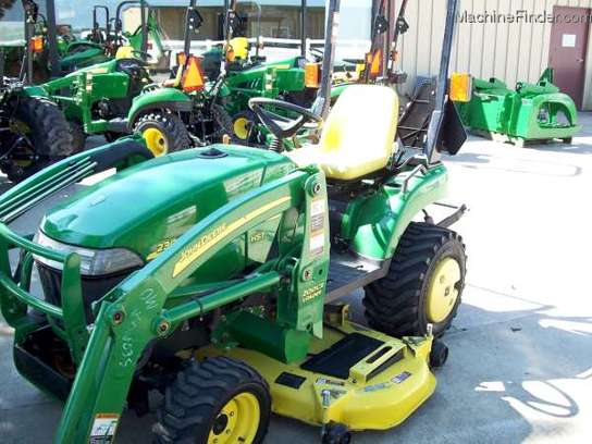 2011 John Deere 2305