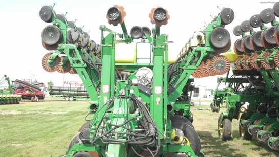 2011 John Deere 1790