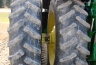 2011 John Deere 7230