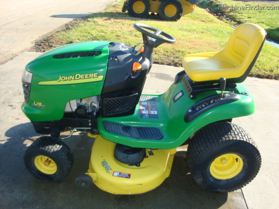 2004 John Deere L118