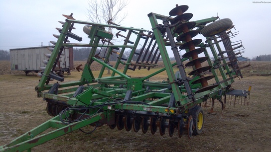  John Deere 724