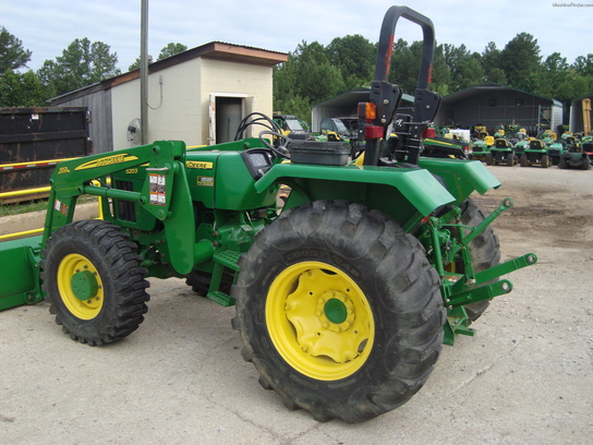 2008 John Deere 5203