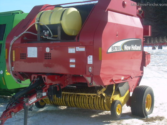 2005 New Holland BR780