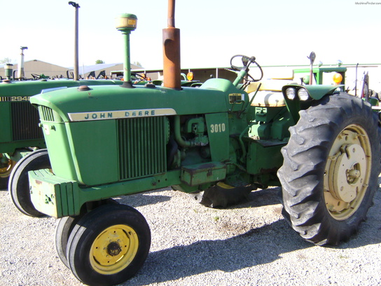 1961 John Deere 3010