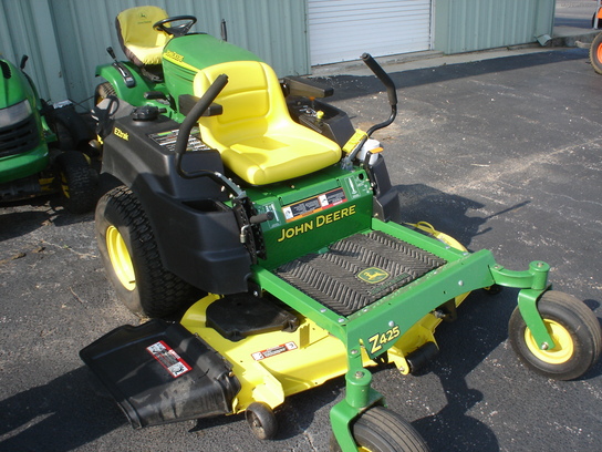 2011 John Deere Z425