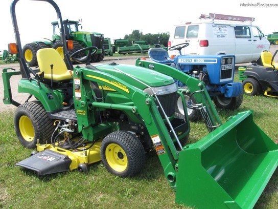 2008 John Deere 2305