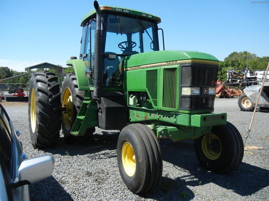  John Deere 7600