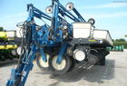 2002 Kinze 3700