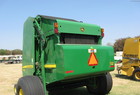  John Deere 568