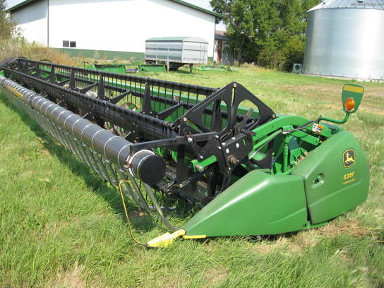 2005 John Deere 635F
