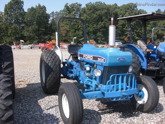 1993 Ford 3230