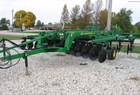 2004 John Deere 2700