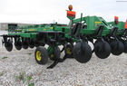 2004 John Deere 2700