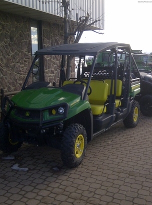 2012 John Deere XUV 550S4
