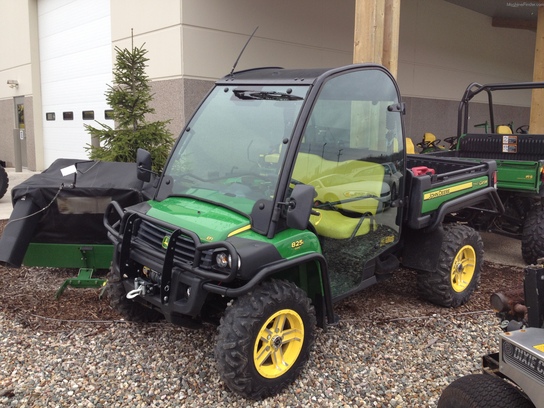 2012 John Deere XUV 825i