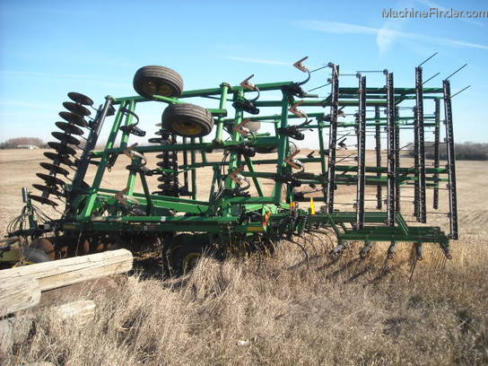 2002 John Deere 726