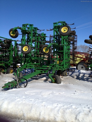 2009 John Deere 2210