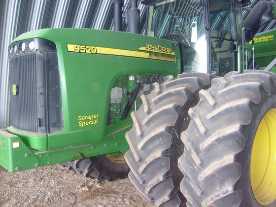 2005 John Deere 9520