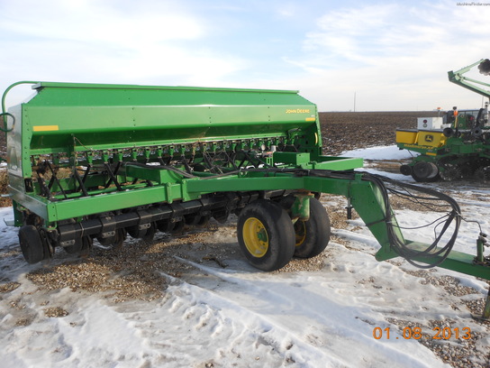 2002 John Deere 1590