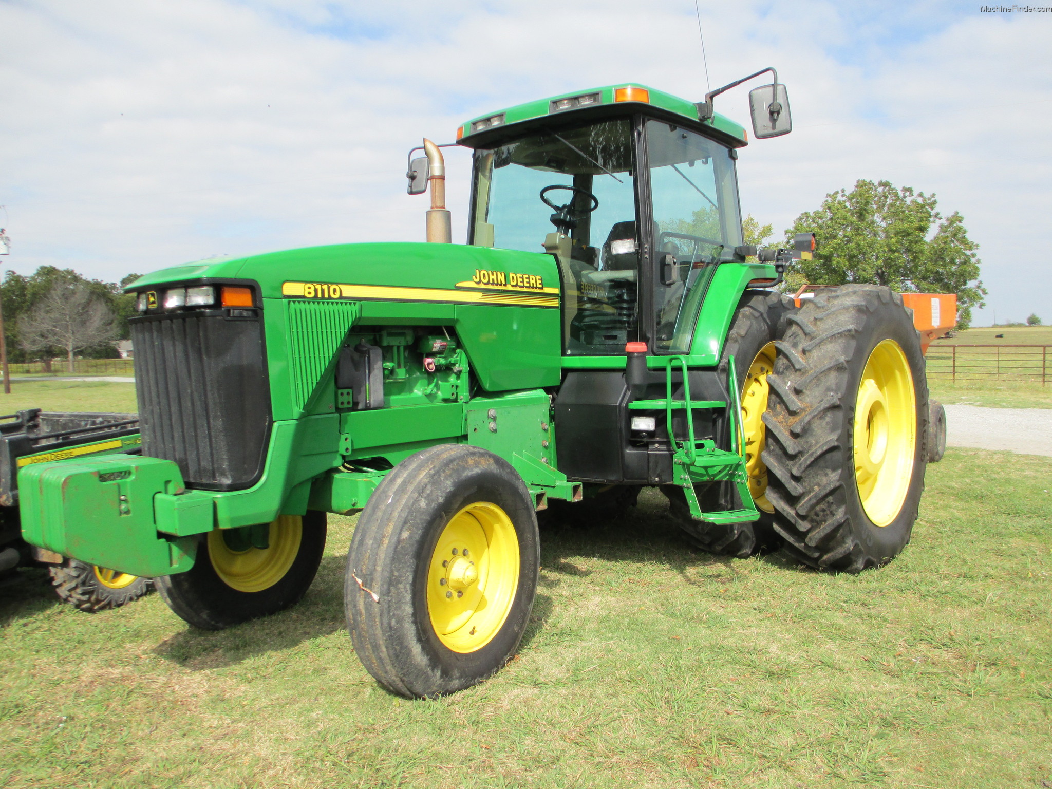 2000 John Deere 8110 Tractors Row Crop (+100hp) John Deere