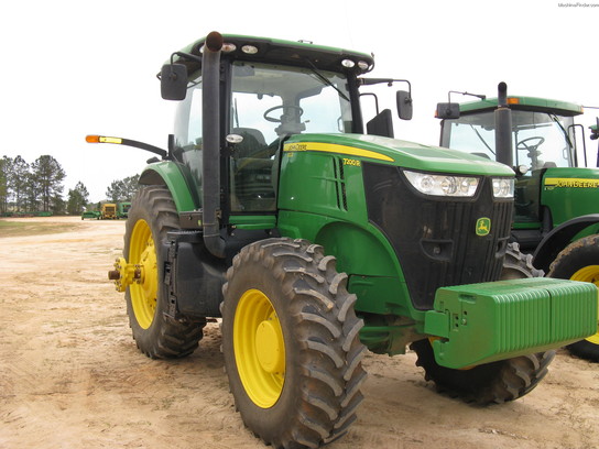 2012 John Deere 7200R