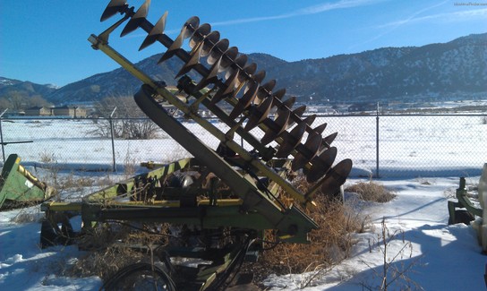  John Deere 220