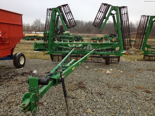 2005 John Deere 200