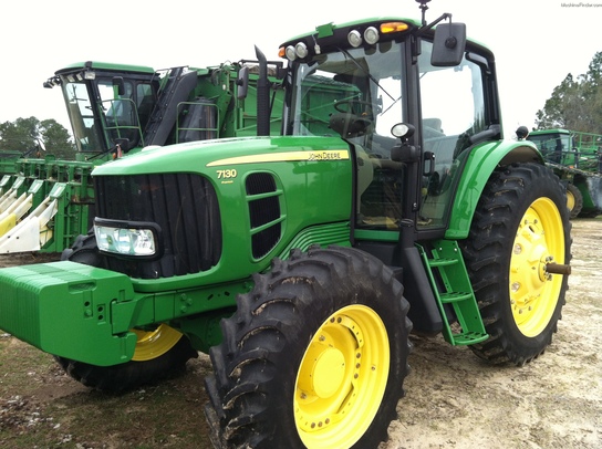  John Deere 7130