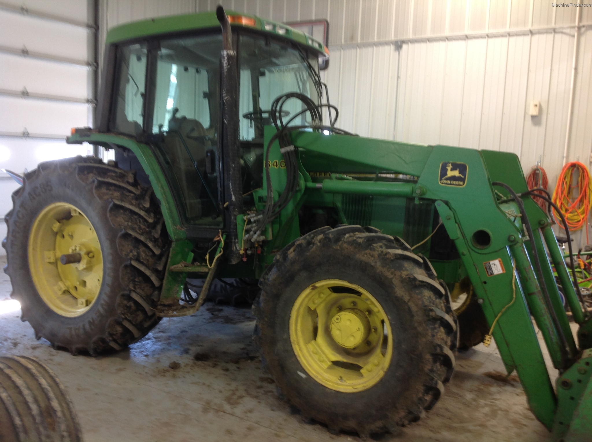 1997 John Deere 6400 Tractors Utility (40100hp) John Deere