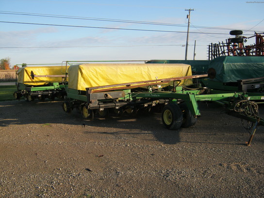 1993 John Deere 750