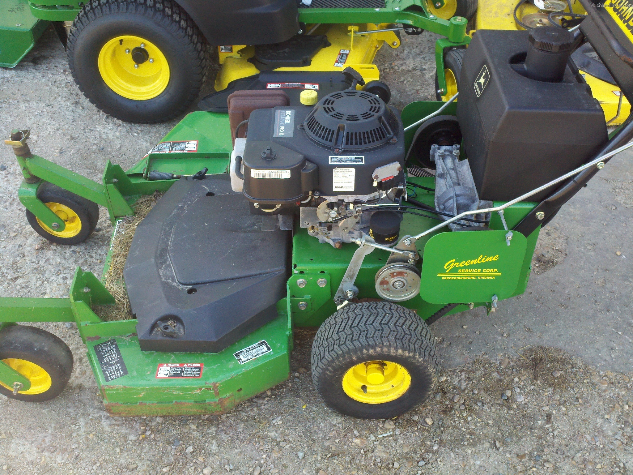 2004 John Deere GS30 Lawn & Garden and Commercial Mowing John Deere