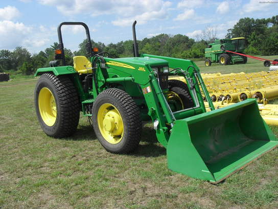 2011 John Deere 5055E