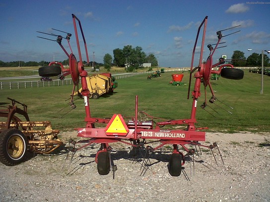  New Holland NH163H