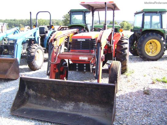 2004 Kubota M4900