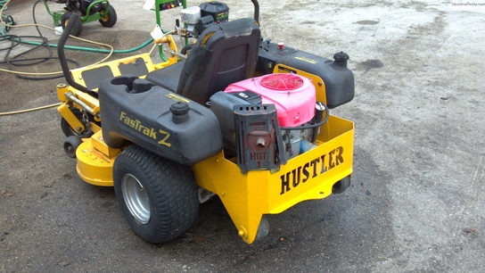 2005 Hustler 1844