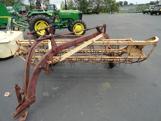  New Holland 256