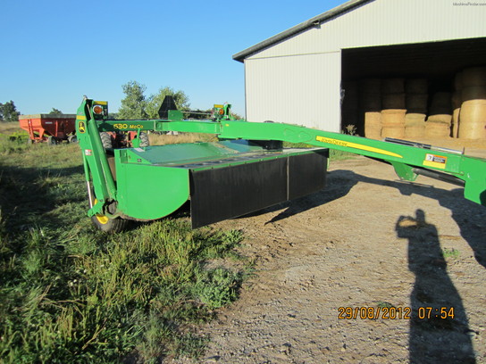 2009 John Deere 630