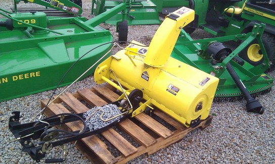  John Deere 42in Snowblower