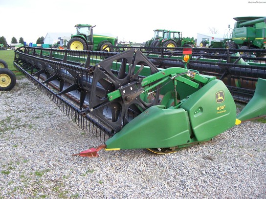 2004 John Deere 635F