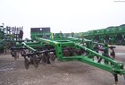 2012 John Deere 2700